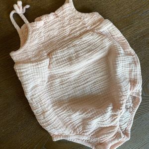 12-18m Old Navy Pale Pink Bubble Romper